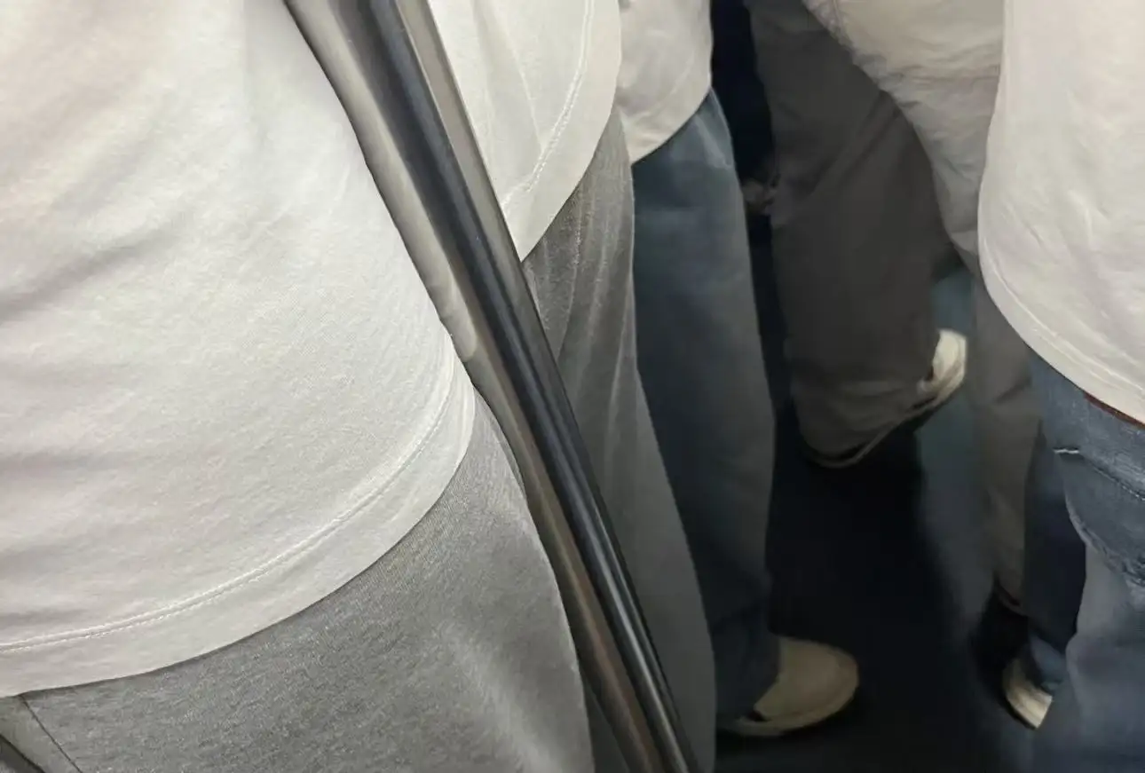 100 Things to Do on the Subway - OMMFA Exhibition Documentation
